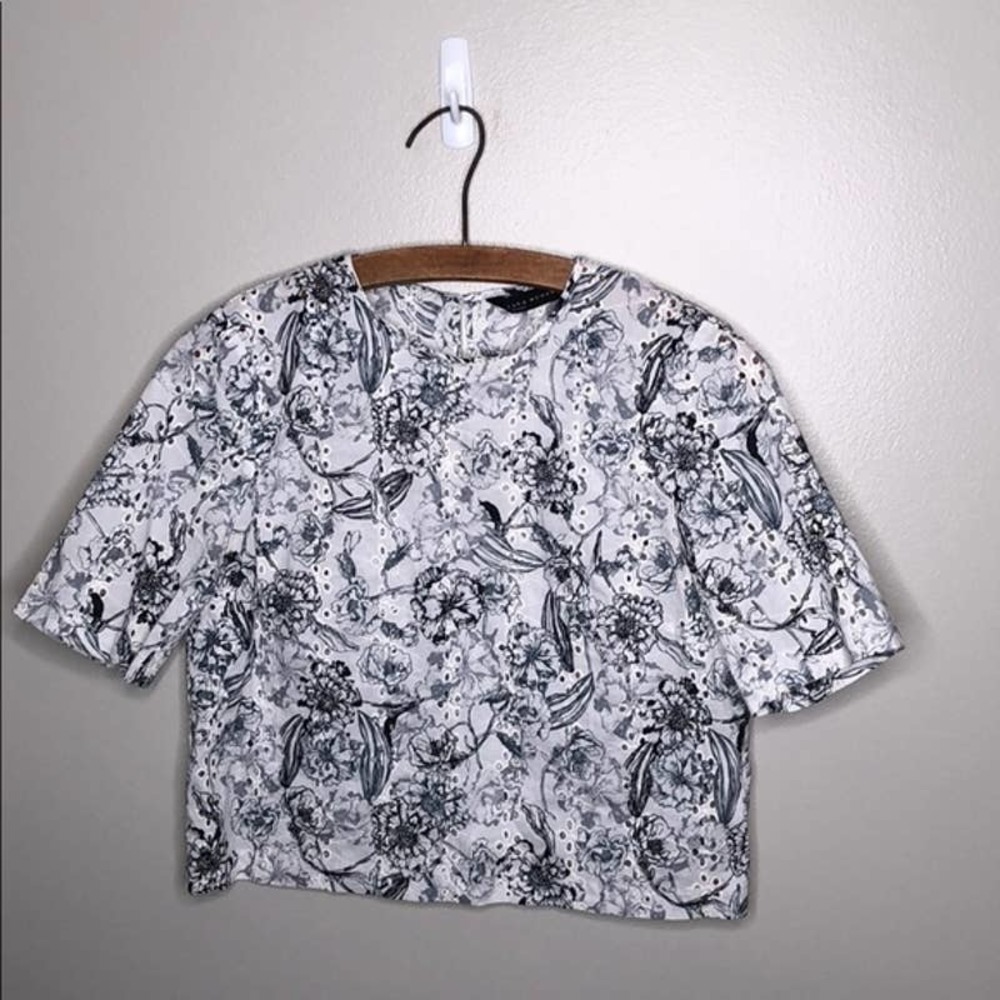 𝅺ZARA Woman White Black Floral Eyelet Crop Top S
